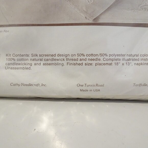 Cathy Needlecraft Candlewickery Pineapple Placemat/Napkins Set of 4 NEW - Picture 3 of 6